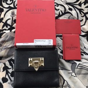 Valentino Garavani Rockstud Wallet On Hold